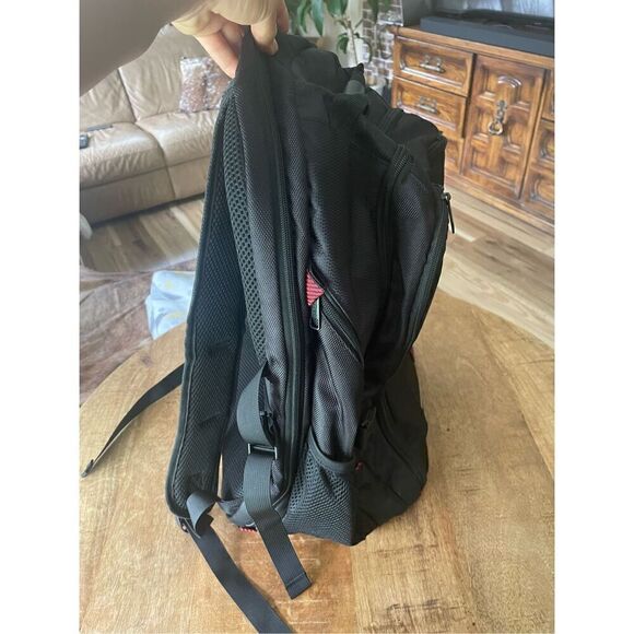 OPACK 18.4" Extra Large Laptop Backpack - TSA Friendly, Anti-Theft, Water-Resist - Picture 5 of 11